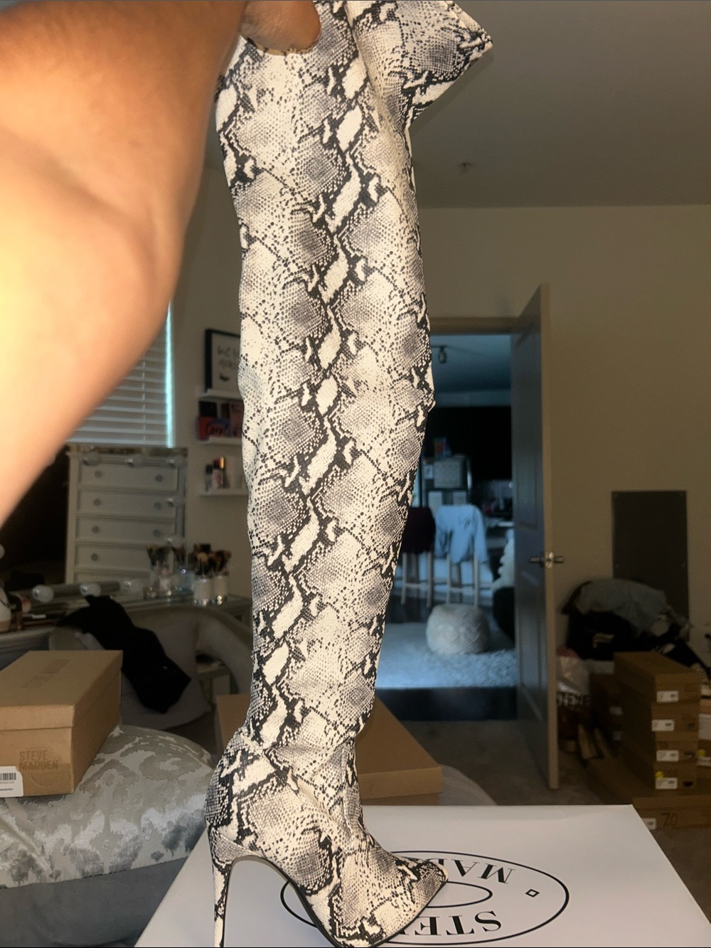 Dominique Snake-Print thigh-high  Boot in White and Black ( fake leather)